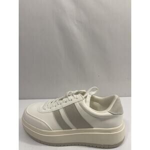 Madden Girl Navida Shoes Womens Size 7.5 White Grey Platform Sneakers New Box